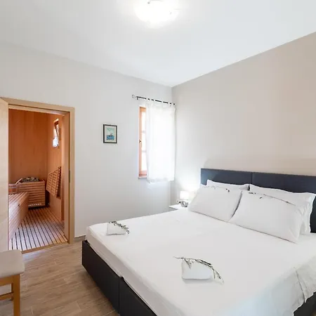 Seafront Endless View *