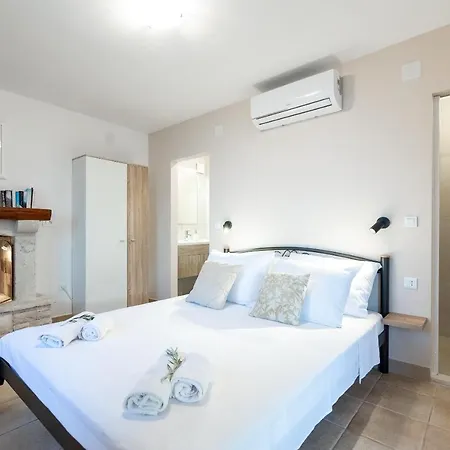 Seafront Endless View *