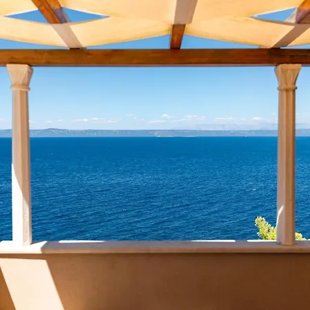 Seafront Endless View Villa *