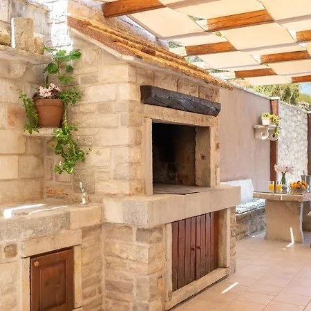 Seafront Endless View