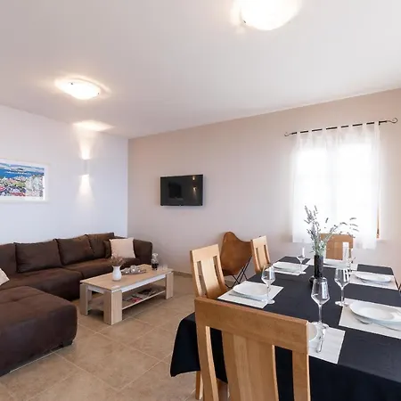 Seafront Endless View Villa Blato (Korcula)