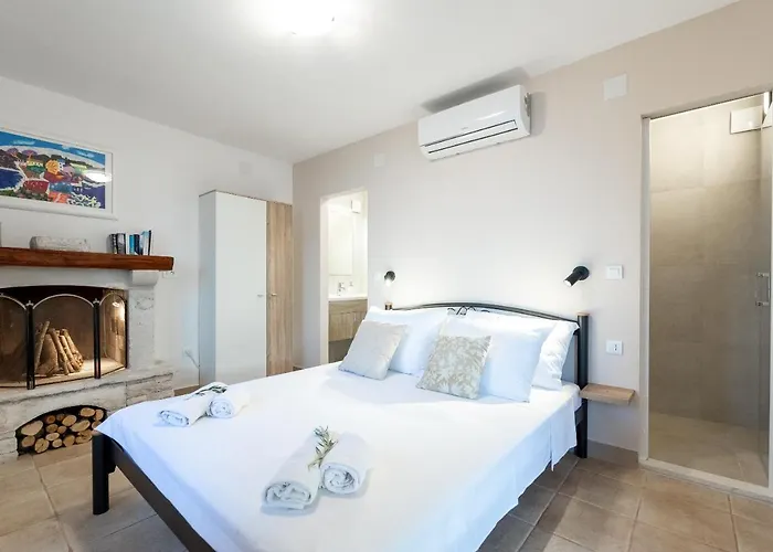 Seafront Endless View *