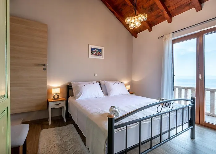 Seafront Endless View *